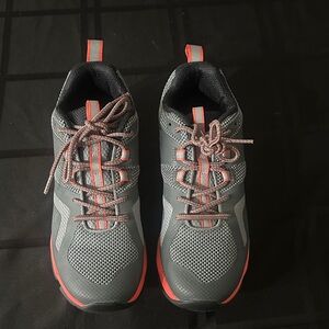 NWOT Merrell women’s Gray and orange Athletic/hiking shoes